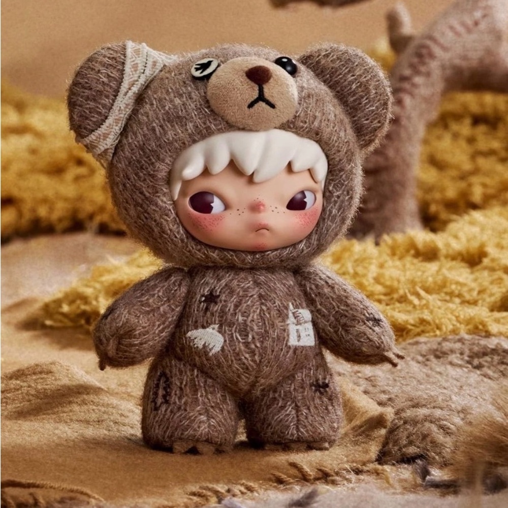 HIRONO ROAD JOURNAL PLUSH PENDANT: WOVEN WOODS